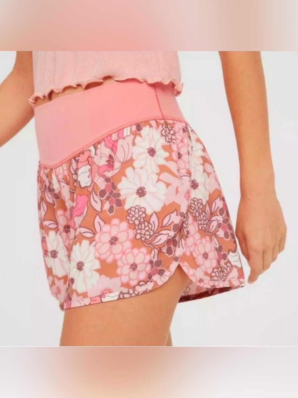 aerie Pink floral Active shorts size extra small